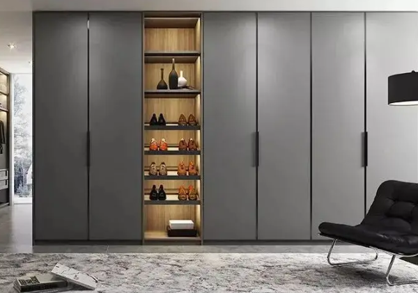 歐蒂尼全屋定制：定制衣柜應該怎么設計?要注意些什么?